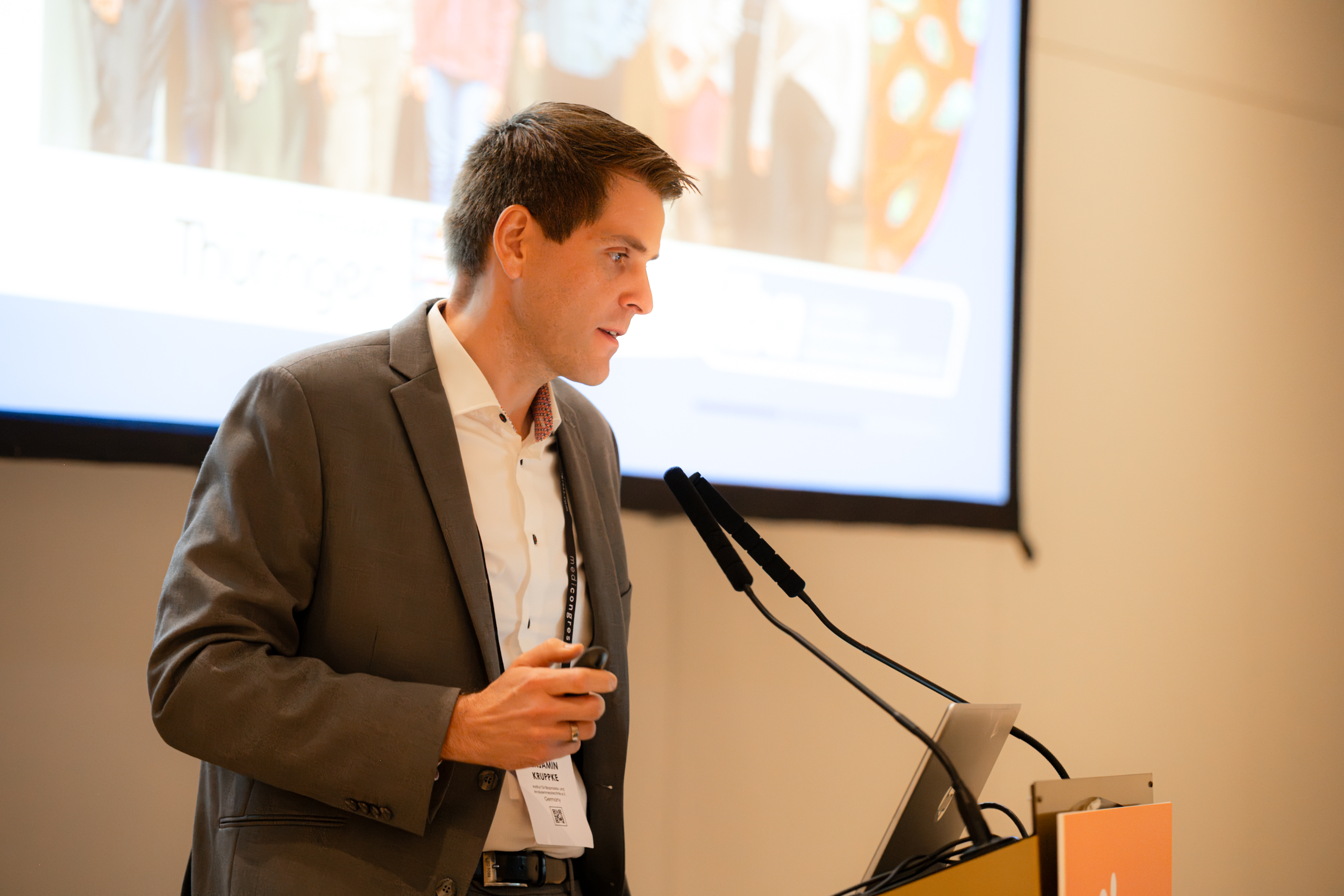 benjamin kruppke, institute for bioprocessing and analytical me