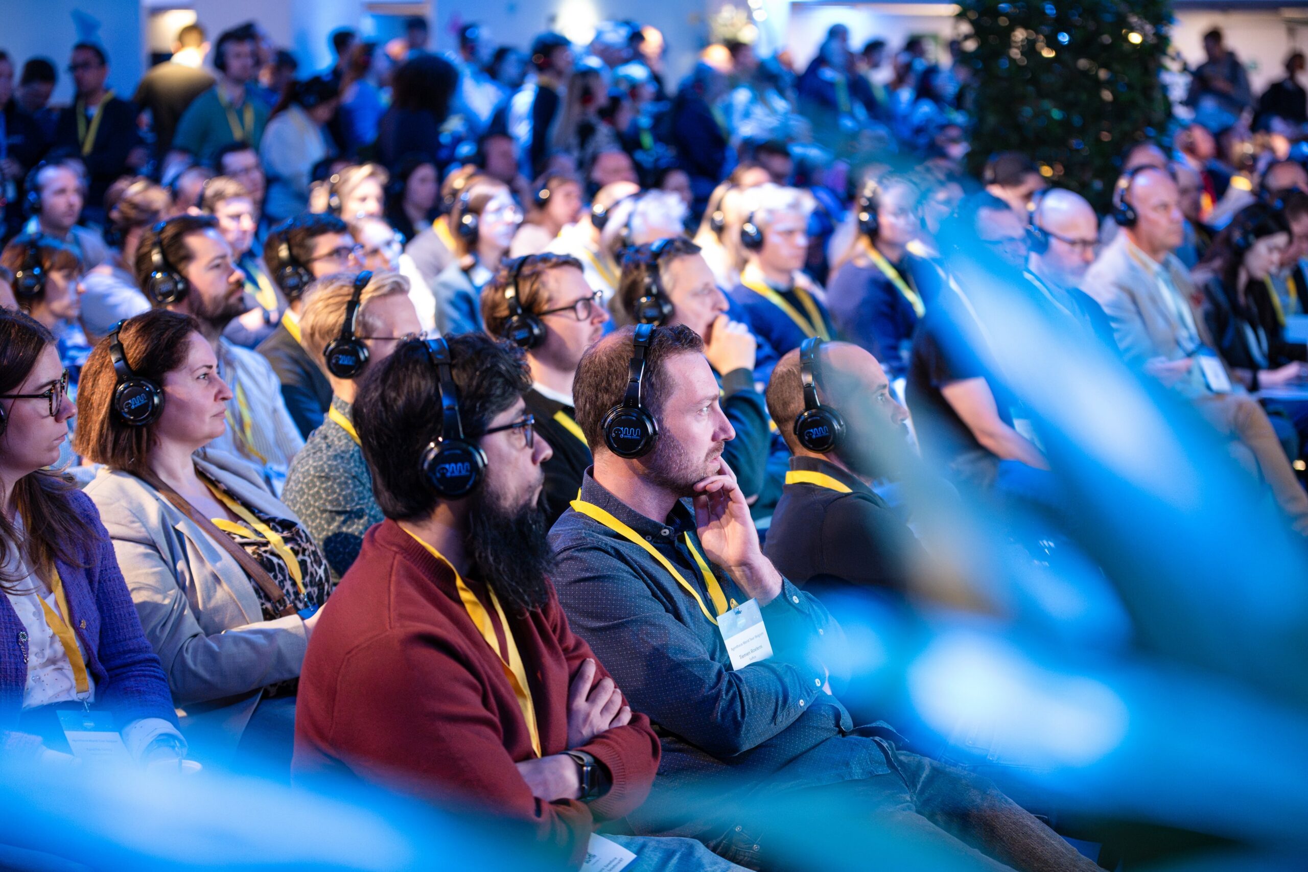 toeschouwers op congres in brussel